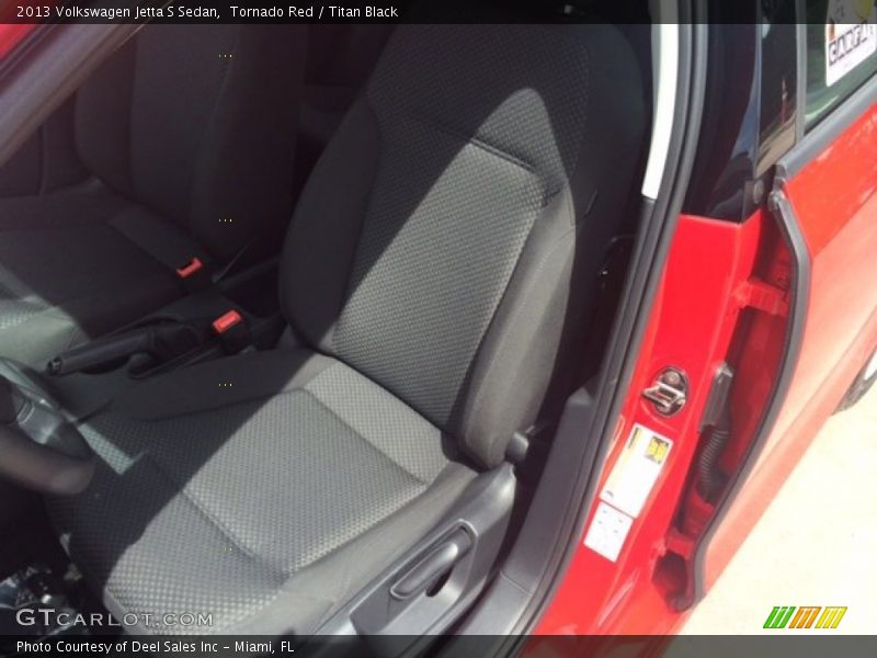 Tornado Red / Titan Black 2013 Volkswagen Jetta S Sedan
