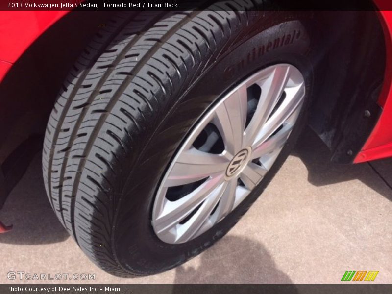 Tornado Red / Titan Black 2013 Volkswagen Jetta S Sedan