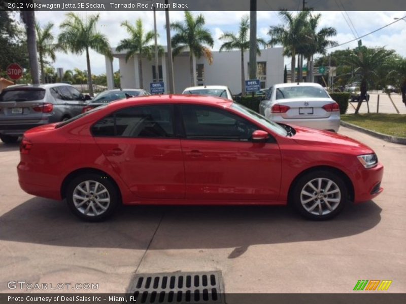 Tornado Red / Titan Black 2012 Volkswagen Jetta SE Sedan