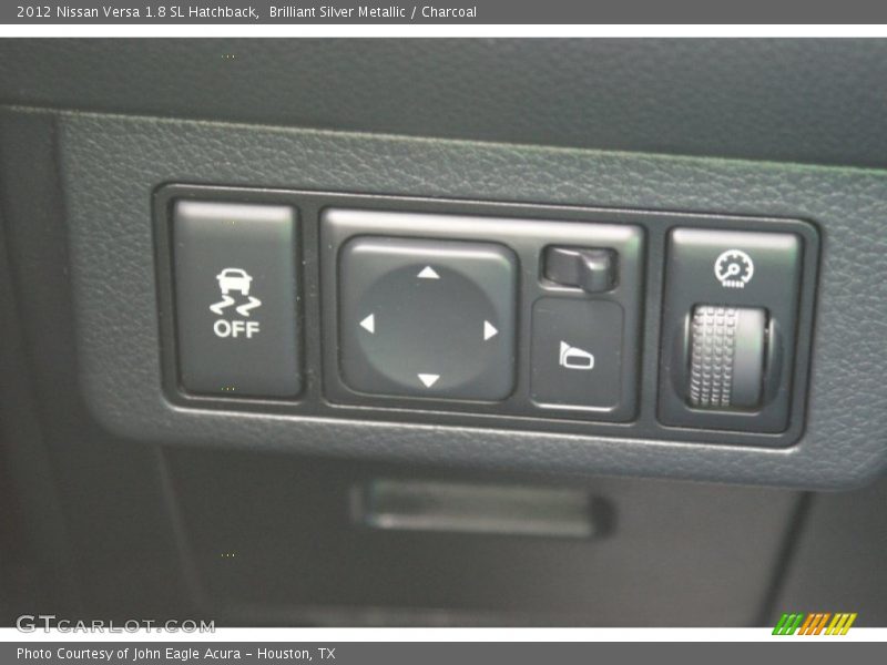 Brilliant Silver Metallic / Charcoal 2012 Nissan Versa 1.8 SL Hatchback