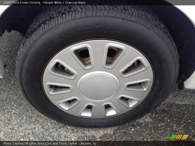  2007 Crown Victoria  Wheel