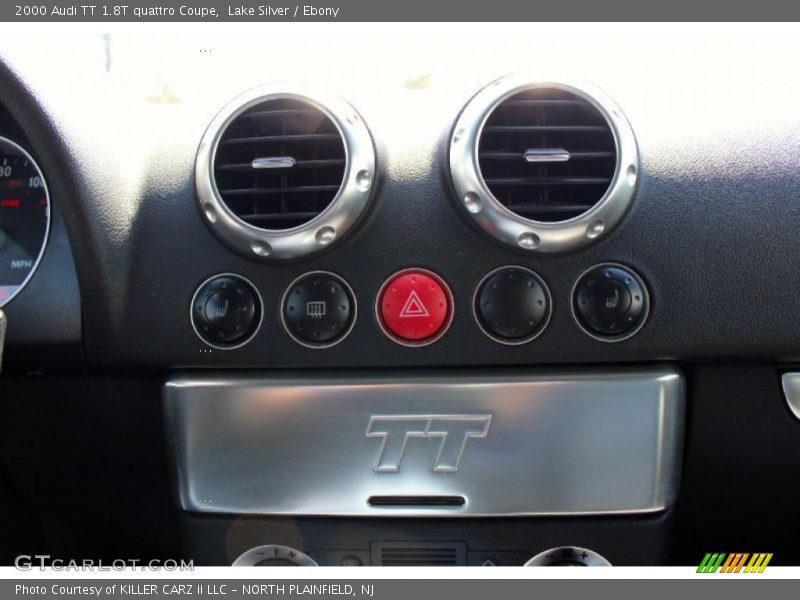 Lake Silver / Ebony 2000 Audi TT 1.8T quattro Coupe