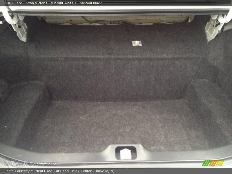  2007 Crown Victoria  Trunk