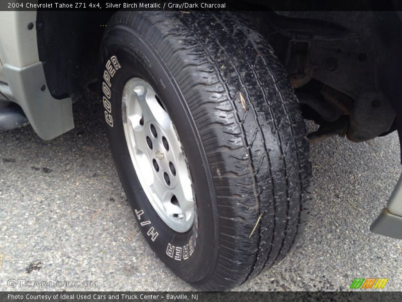 Silver Birch Metallic / Gray/Dark Charcoal 2004 Chevrolet Tahoe Z71 4x4