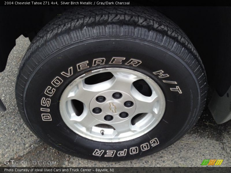 Silver Birch Metallic / Gray/Dark Charcoal 2004 Chevrolet Tahoe Z71 4x4