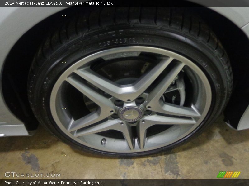 Polar Silver Metallic / Black 2014 Mercedes-Benz CLA 250