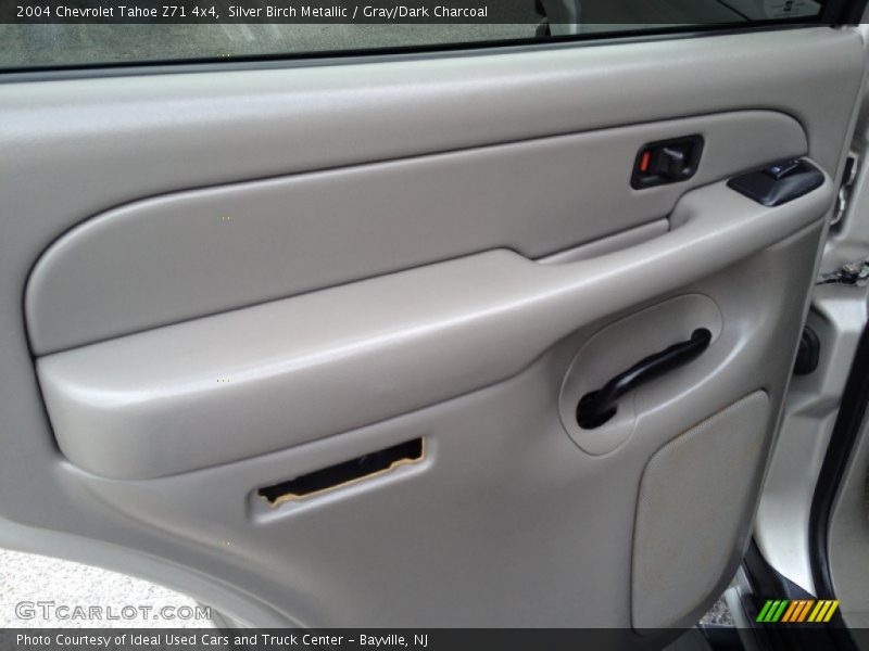 Silver Birch Metallic / Gray/Dark Charcoal 2004 Chevrolet Tahoe Z71 4x4