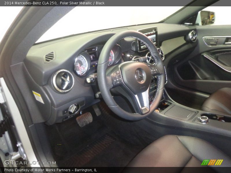Polar Silver Metallic / Black 2014 Mercedes-Benz CLA 250