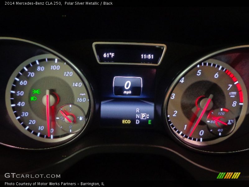 Polar Silver Metallic / Black 2014 Mercedes-Benz CLA 250