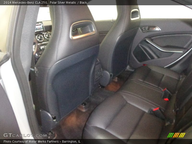 Polar Silver Metallic / Black 2014 Mercedes-Benz CLA 250