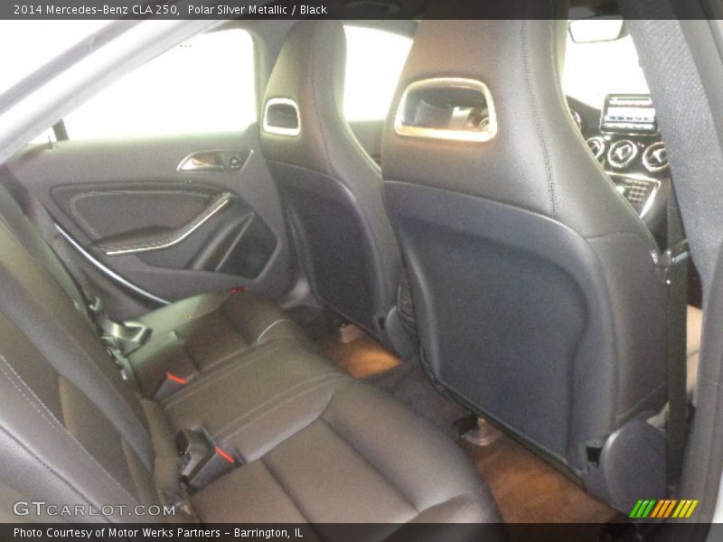 Polar Silver Metallic / Black 2014 Mercedes-Benz CLA 250