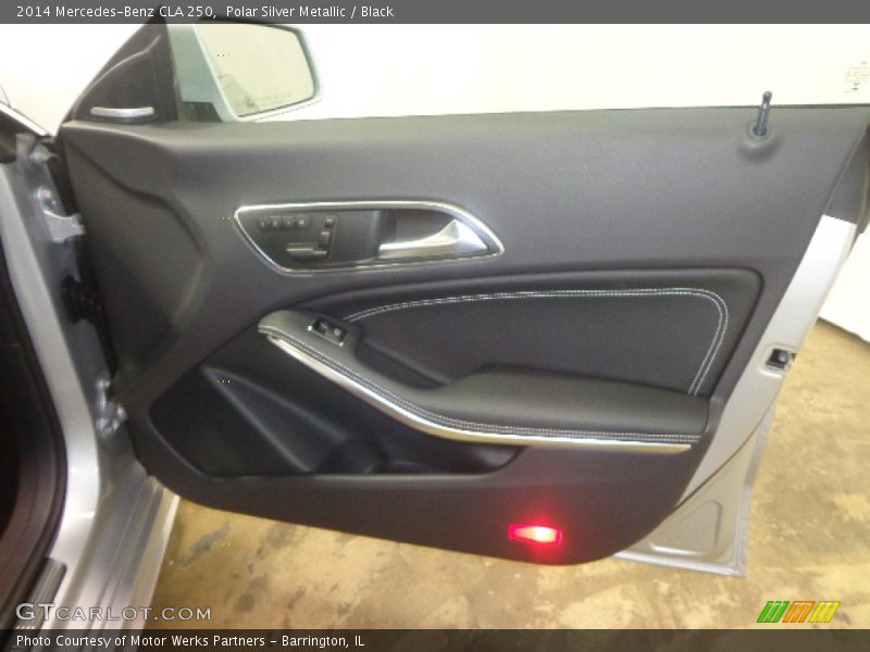 Polar Silver Metallic / Black 2014 Mercedes-Benz CLA 250