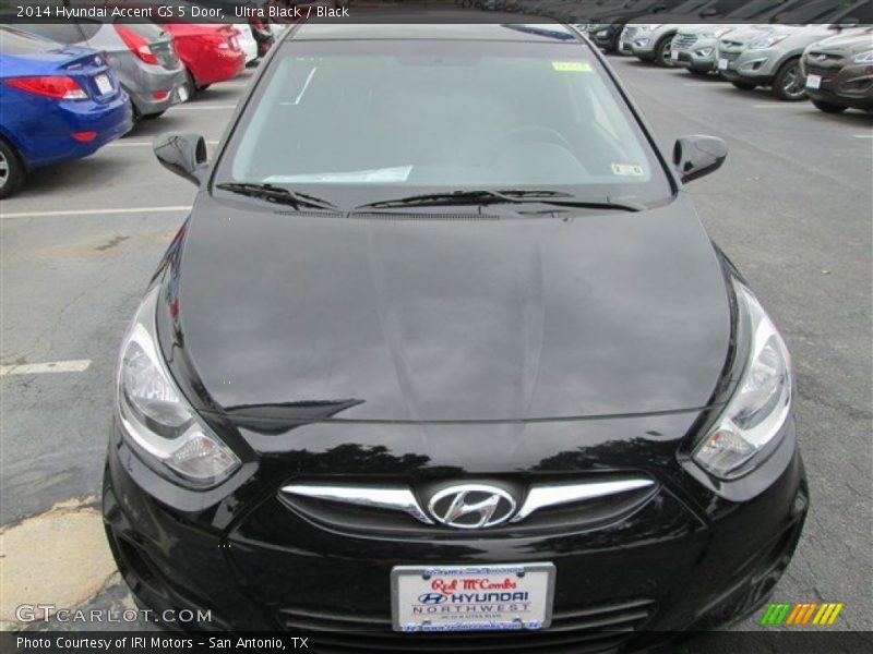 Ultra Black / Black 2014 Hyundai Accent GS 5 Door