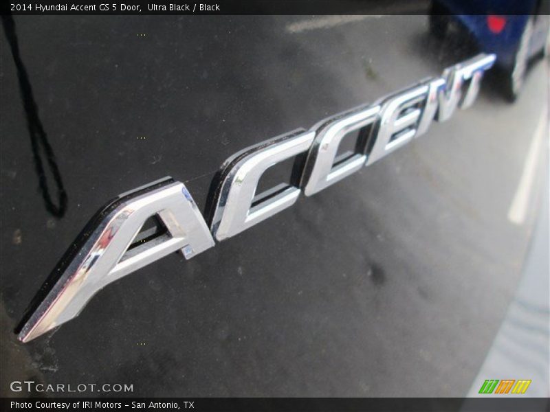 Ultra Black / Black 2014 Hyundai Accent GS 5 Door