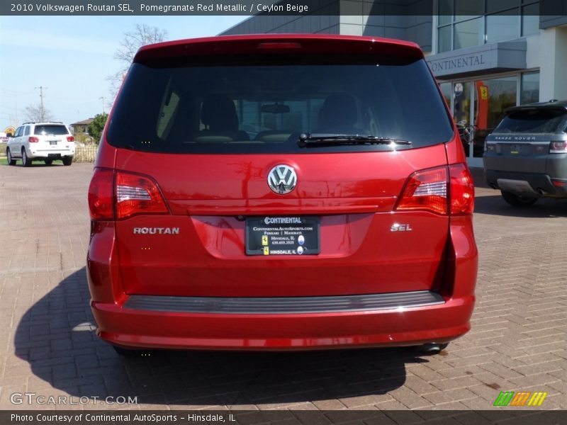 Pomegranate Red Metallic / Ceylon Beige 2010 Volkswagen Routan SEL