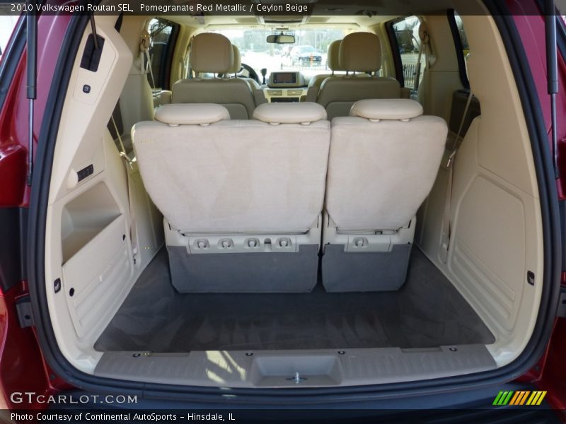 Pomegranate Red Metallic / Ceylon Beige 2010 Volkswagen Routan SEL