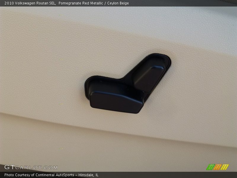 Pomegranate Red Metallic / Ceylon Beige 2010 Volkswagen Routan SEL