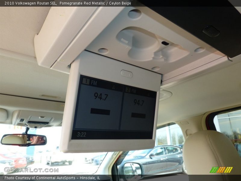 Pomegranate Red Metallic / Ceylon Beige 2010 Volkswagen Routan SEL