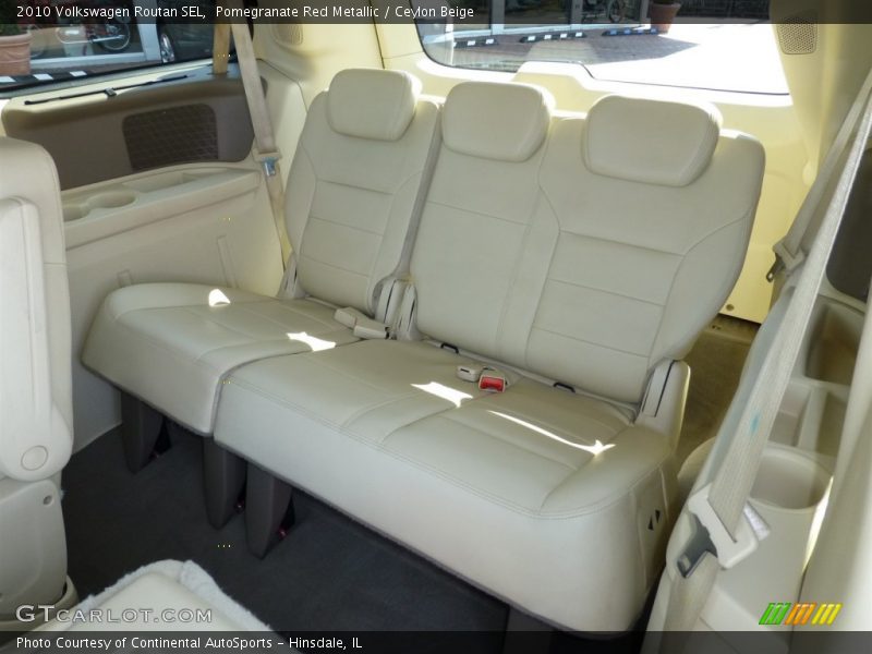 Pomegranate Red Metallic / Ceylon Beige 2010 Volkswagen Routan SEL
