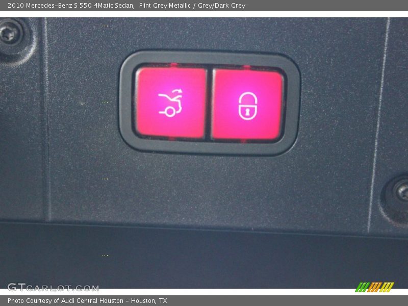 Flint Grey Metallic / Grey/Dark Grey 2010 Mercedes-Benz S 550 4Matic Sedan