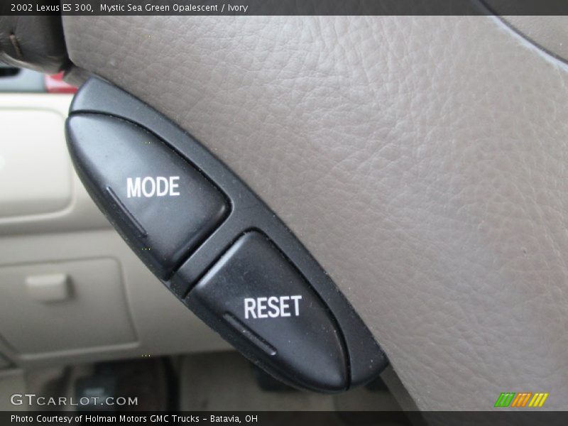 Mystic Sea Green Opalescent / Ivory 2002 Lexus ES 300