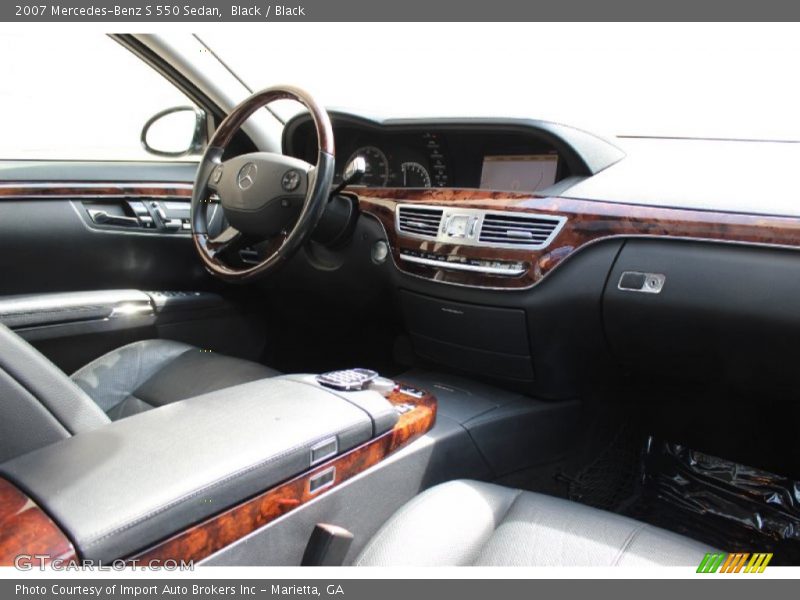 Dashboard of 2007 S 550 Sedan