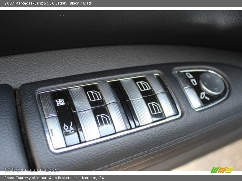 Controls of 2007 S 550 Sedan
