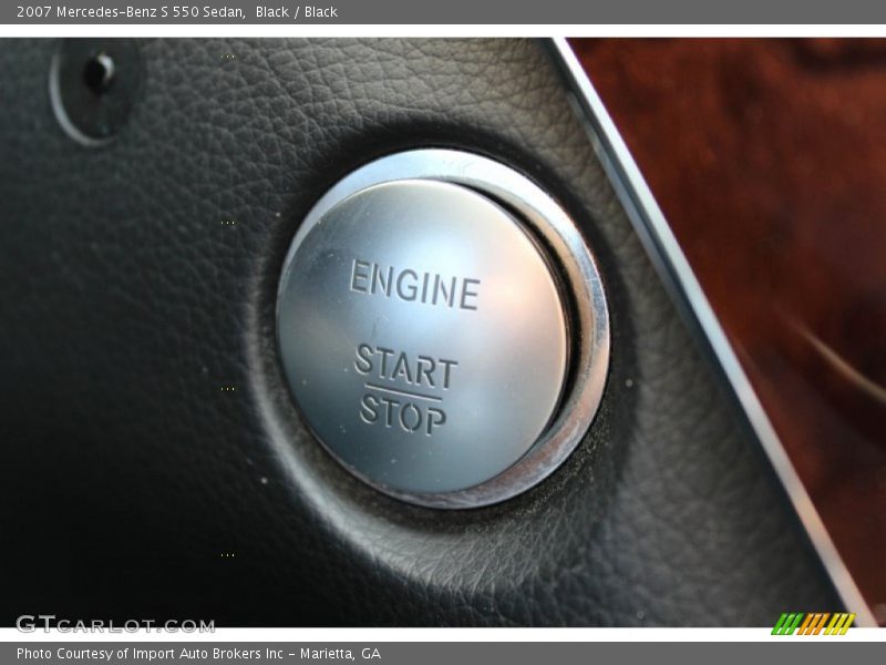 Controls of 2007 S 550 Sedan