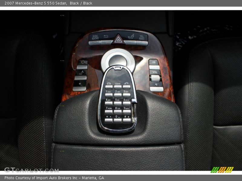 Controls of 2007 S 550 Sedan