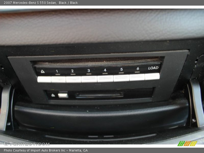 Audio System of 2007 S 550 Sedan