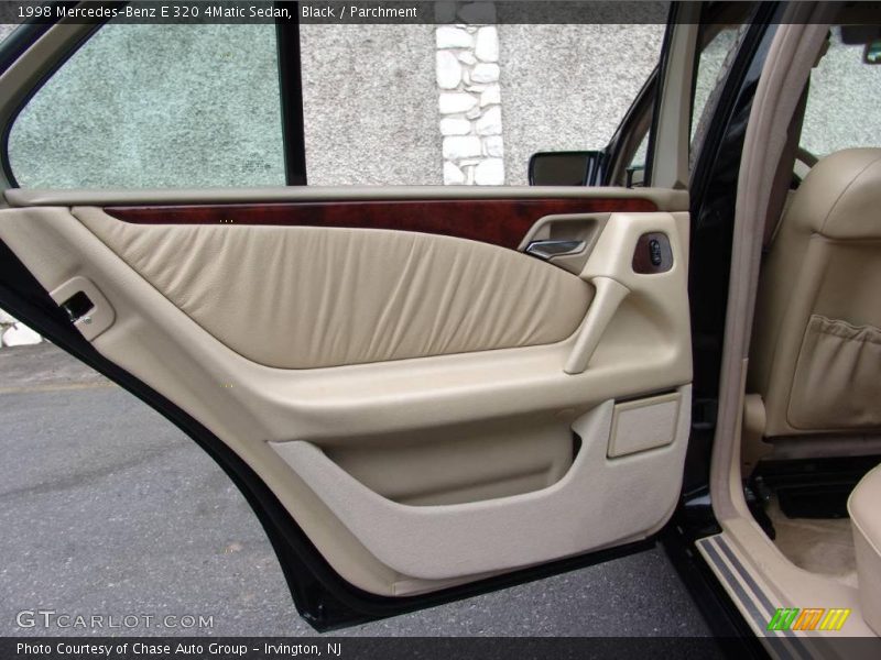 Black / Parchment 1998 Mercedes-Benz E 320 4Matic Sedan