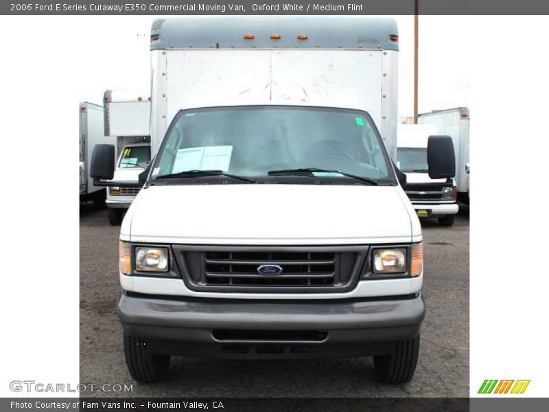 Oxford White / Medium Flint 2006 Ford E Series Cutaway E350 Commercial Moving Van