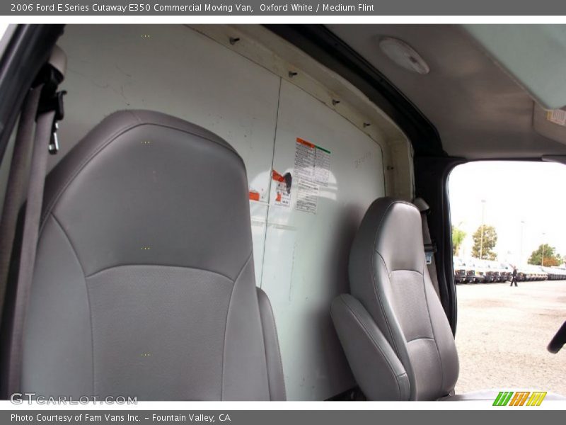 Oxford White / Medium Flint 2006 Ford E Series Cutaway E350 Commercial Moving Van