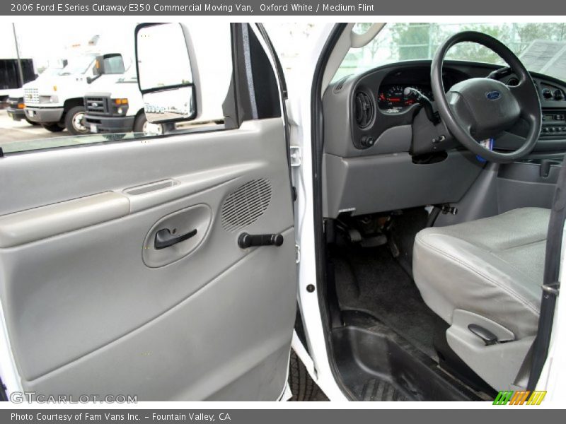 Oxford White / Medium Flint 2006 Ford E Series Cutaway E350 Commercial Moving Van
