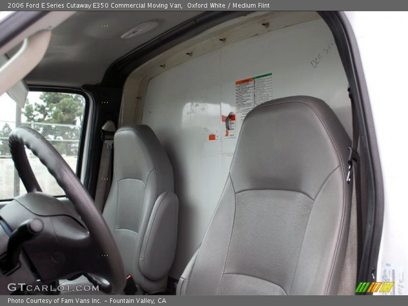 Oxford White / Medium Flint 2006 Ford E Series Cutaway E350 Commercial Moving Van