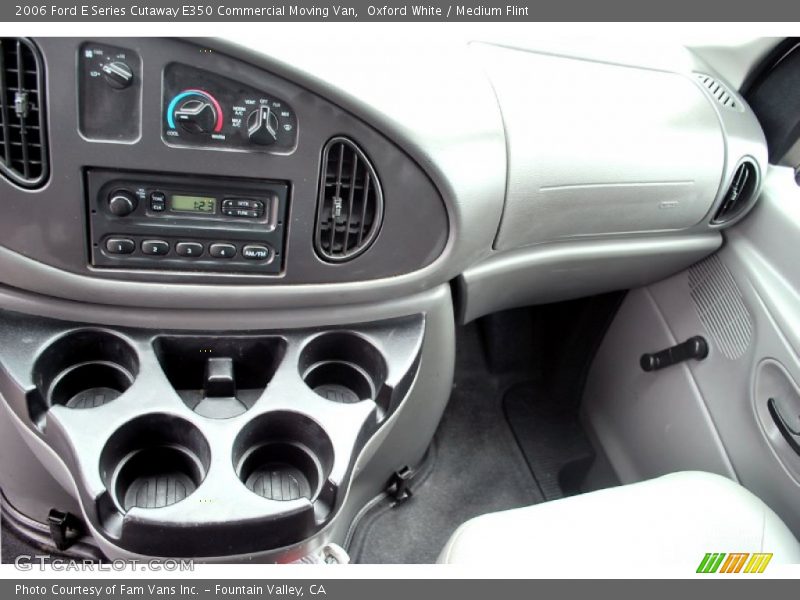 Oxford White / Medium Flint 2006 Ford E Series Cutaway E350 Commercial Moving Van