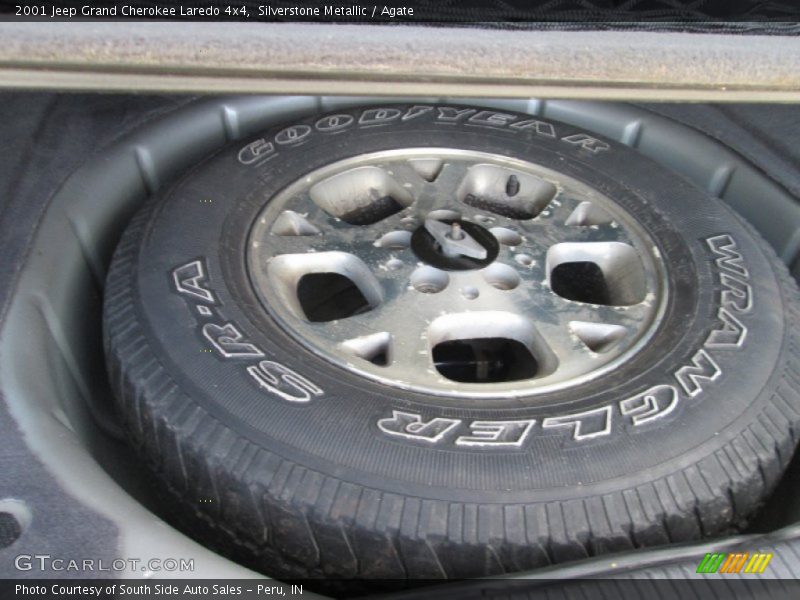 Silverstone Metallic / Agate 2001 Jeep Grand Cherokee Laredo 4x4