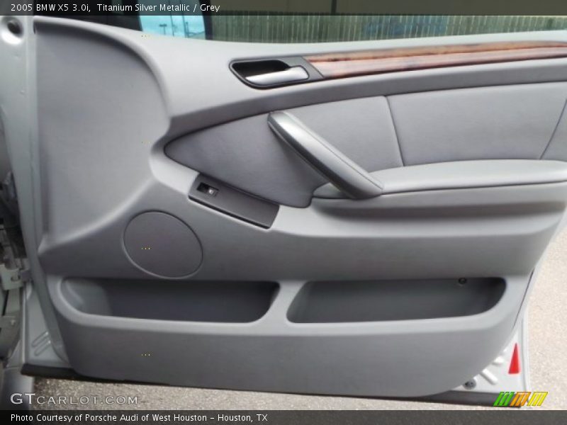 Titanium Silver Metallic / Grey 2005 BMW X5 3.0i
