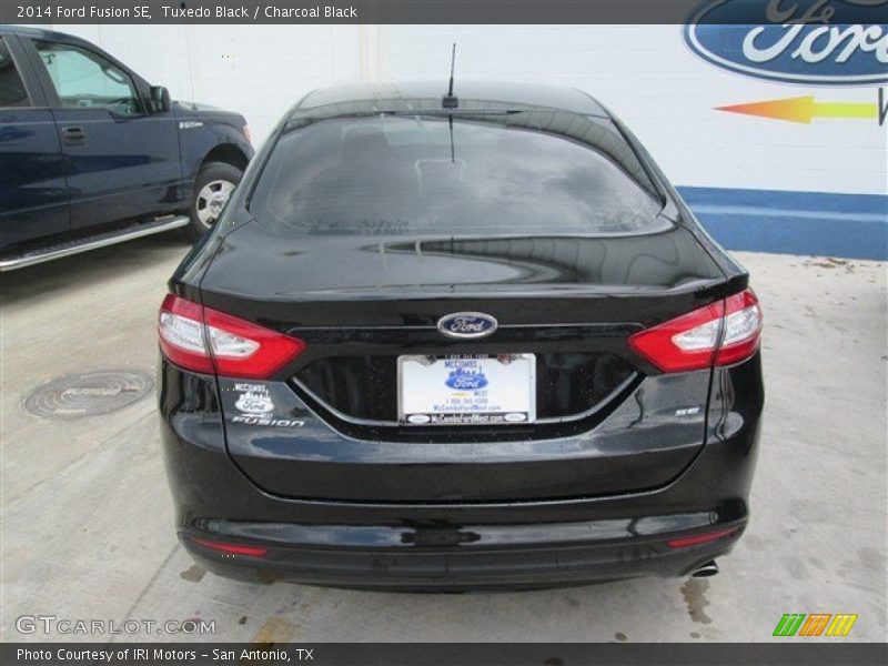 Tuxedo Black / Charcoal Black 2014 Ford Fusion SE