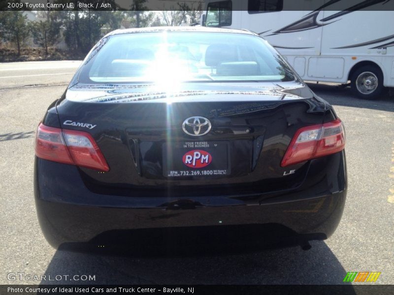 Black / Ash 2009 Toyota Camry LE