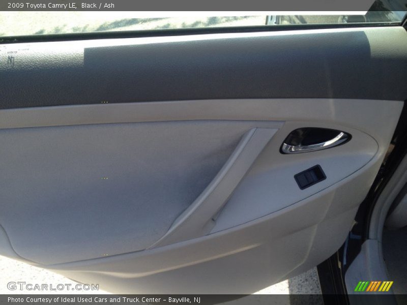 Black / Ash 2009 Toyota Camry LE