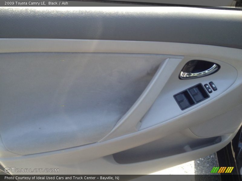 Black / Ash 2009 Toyota Camry LE