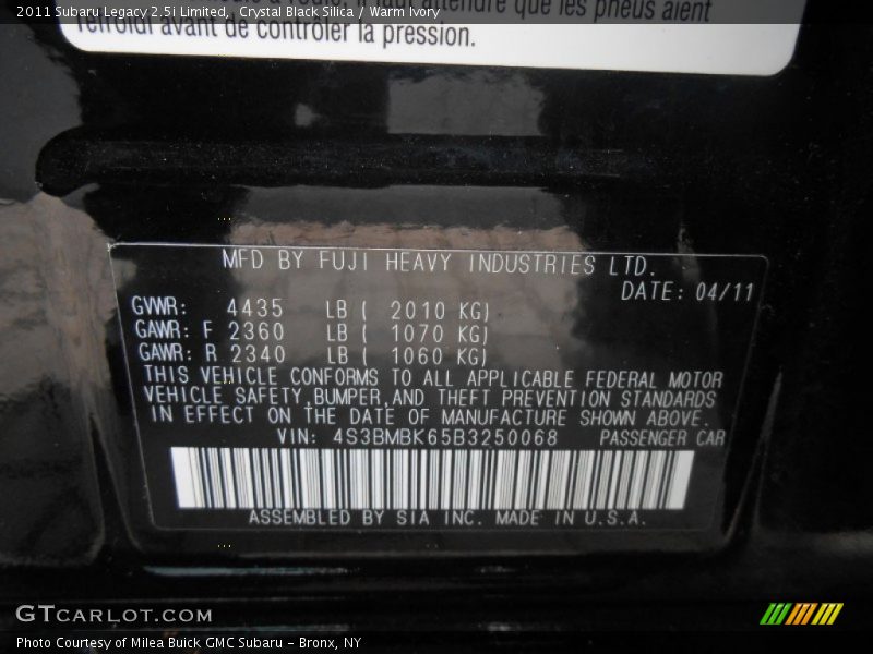 Crystal Black Silica / Warm Ivory 2011 Subaru Legacy 2.5i Limited