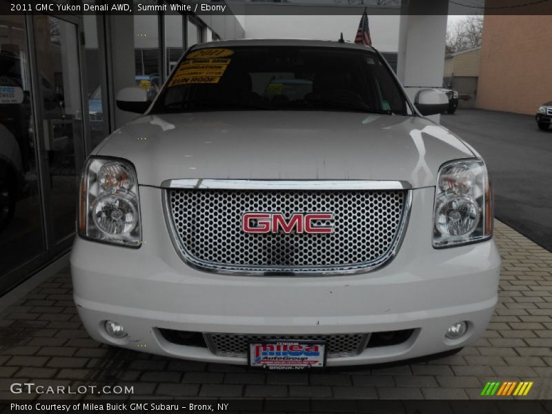 Summit White / Ebony 2011 GMC Yukon Denali AWD