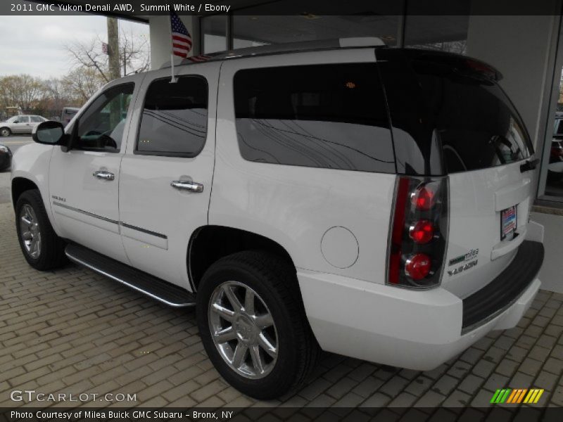 Summit White / Ebony 2011 GMC Yukon Denali AWD