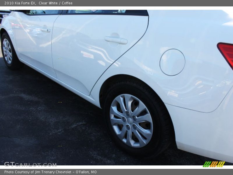 Clear White / Coffee 2010 Kia Forte EX