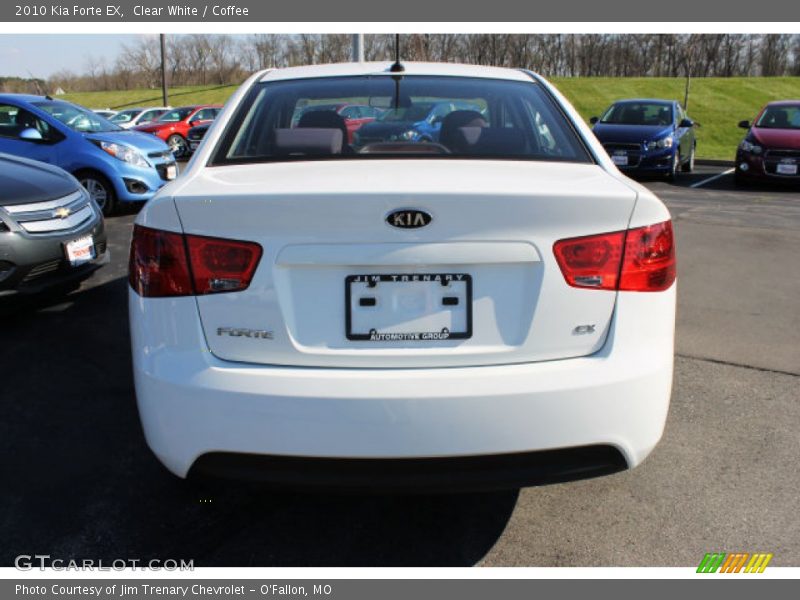 Clear White / Coffee 2010 Kia Forte EX