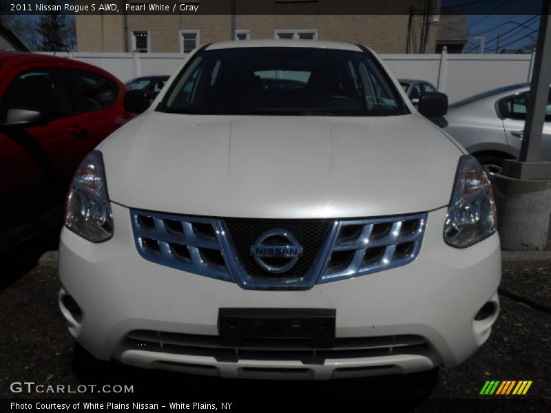 Pearl White / Gray 2011 Nissan Rogue S AWD