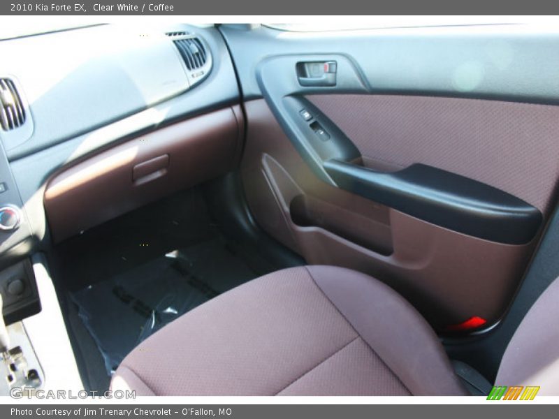 Clear White / Coffee 2010 Kia Forte EX