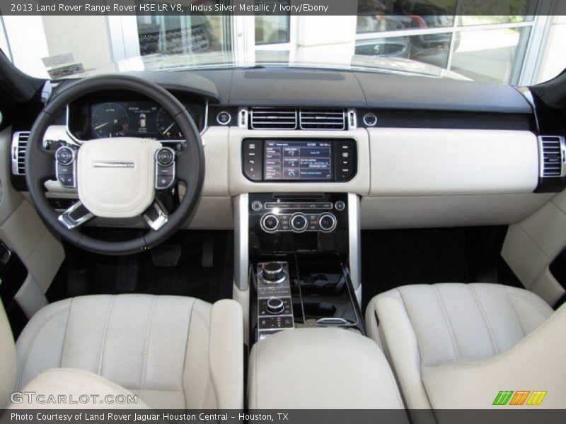 Dashboard of 2013 Range Rover HSE LR V8